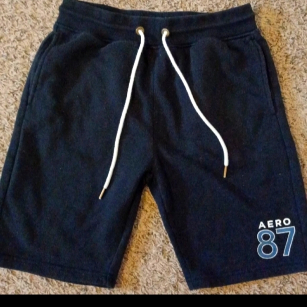 Men's sz S Aeropastle shorts